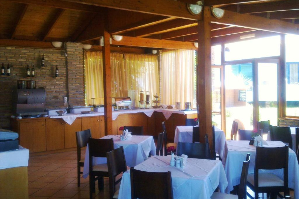 Oasis Hotel