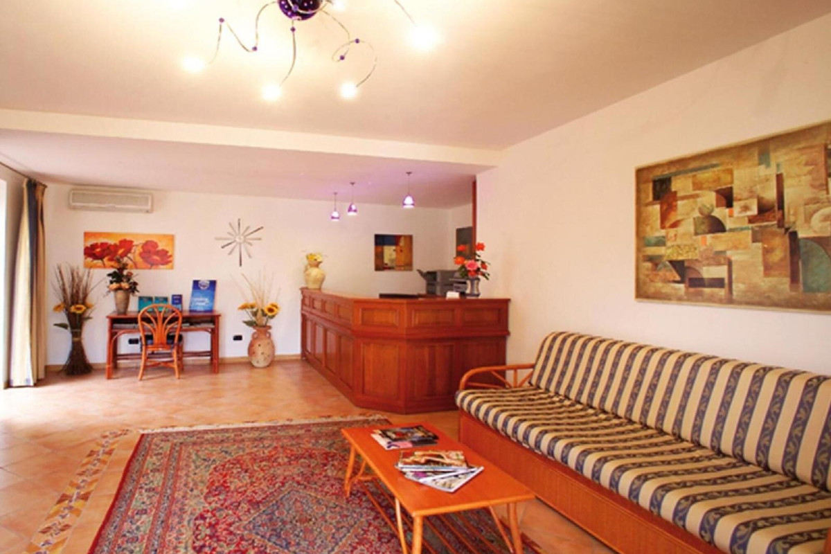 Oasis Hotel Residence & Resort