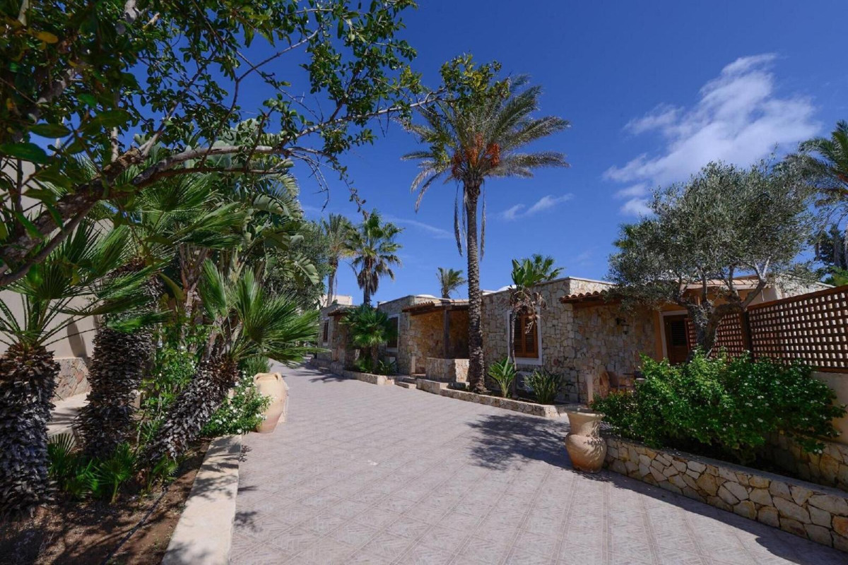 Oasis Hotel Residence & Resort