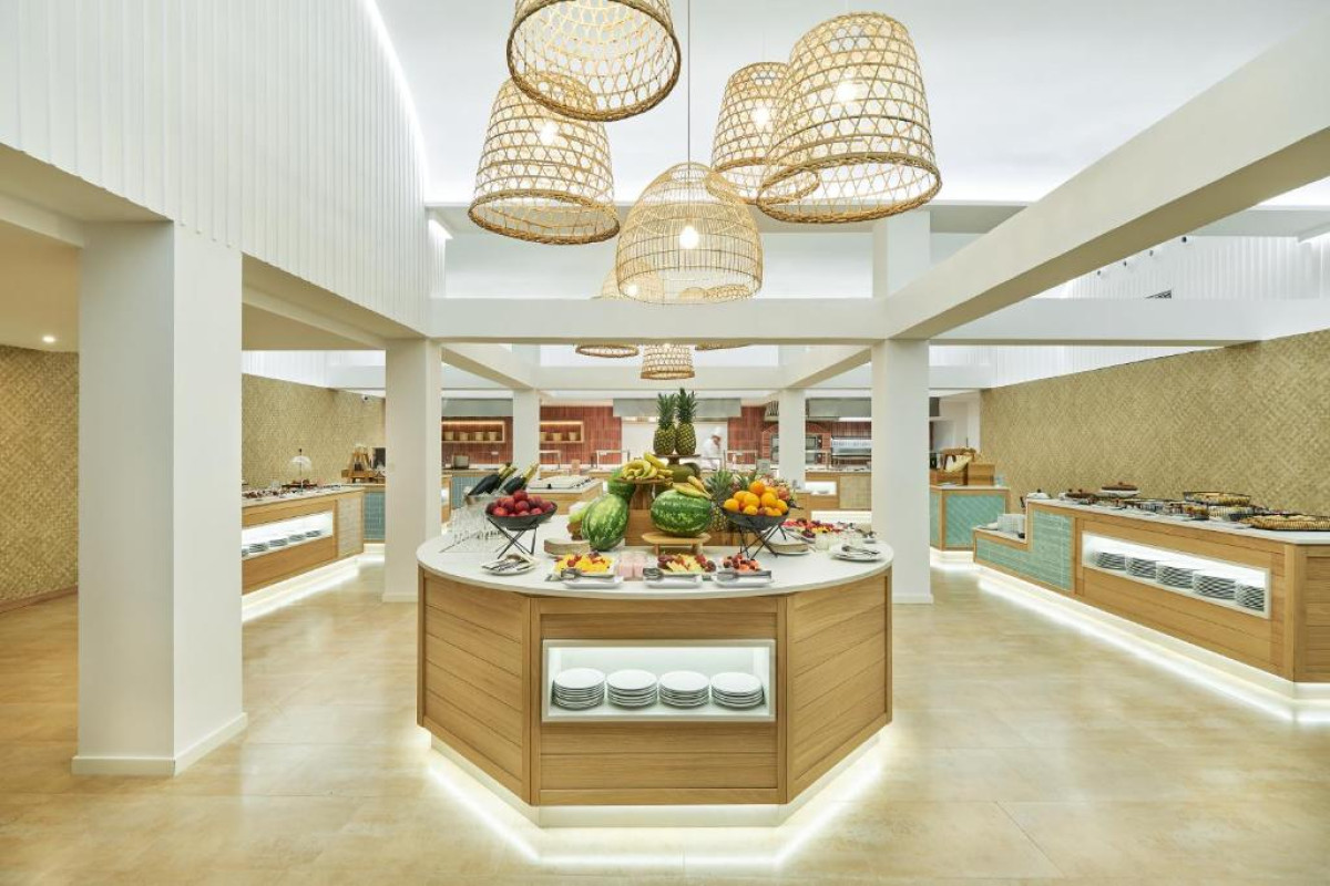 Hotel Occidental Cala Vinas