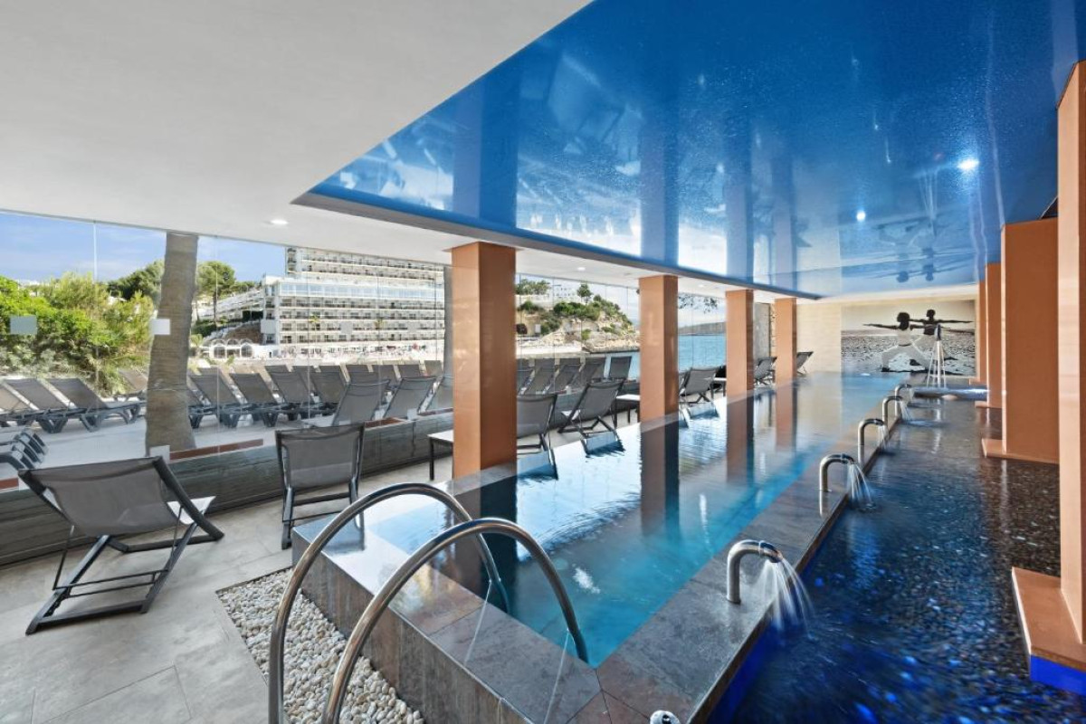 Hotel Occidental Cala Vinas