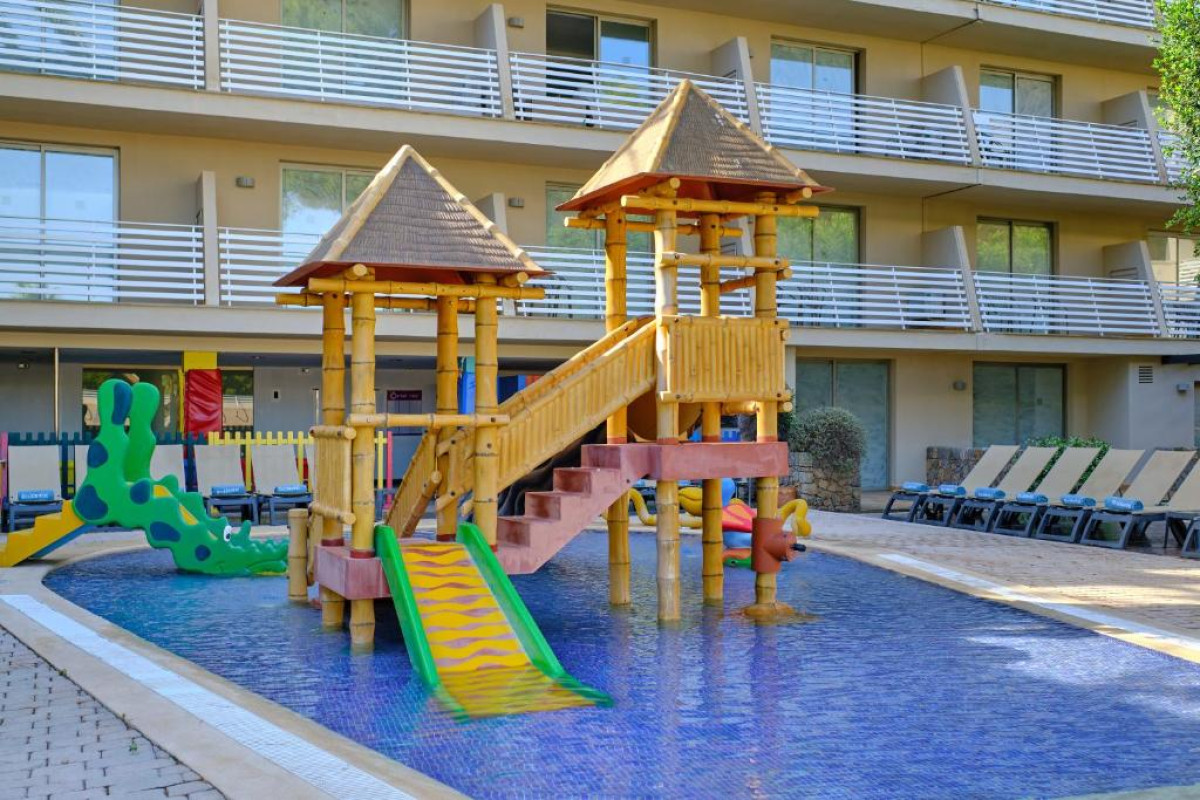 Hotel Occidental Cala Vinas