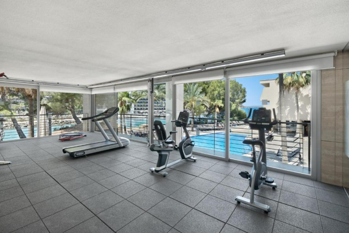 Hotel Occidental Cala Vinas