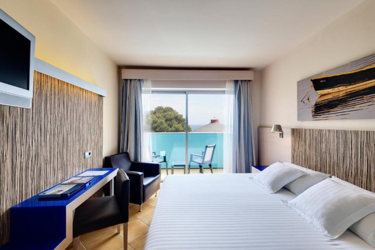 Occidental Menorca Hotel