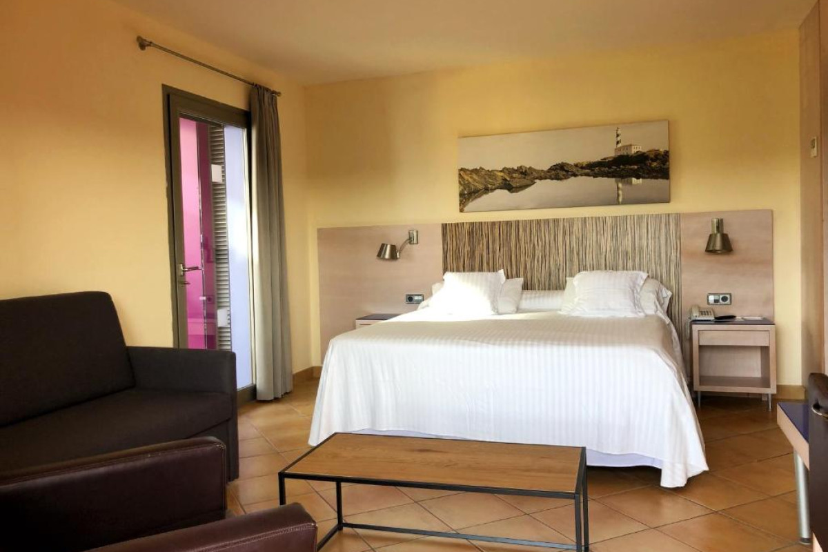 Occidental Menorca Hotel