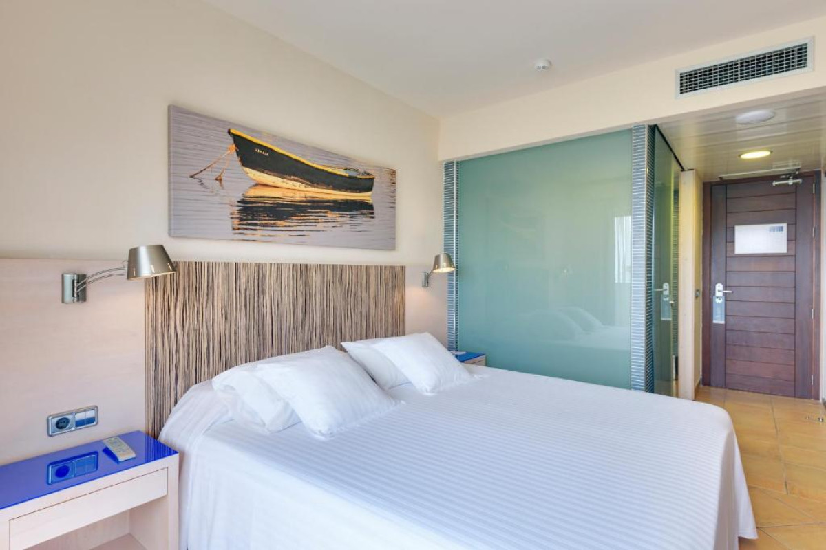 Occidental Menorca Hotel