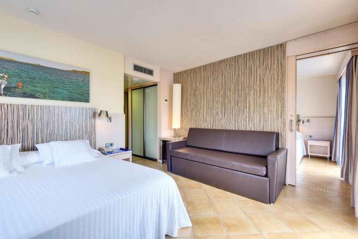 Occidental Menorca Hotel
