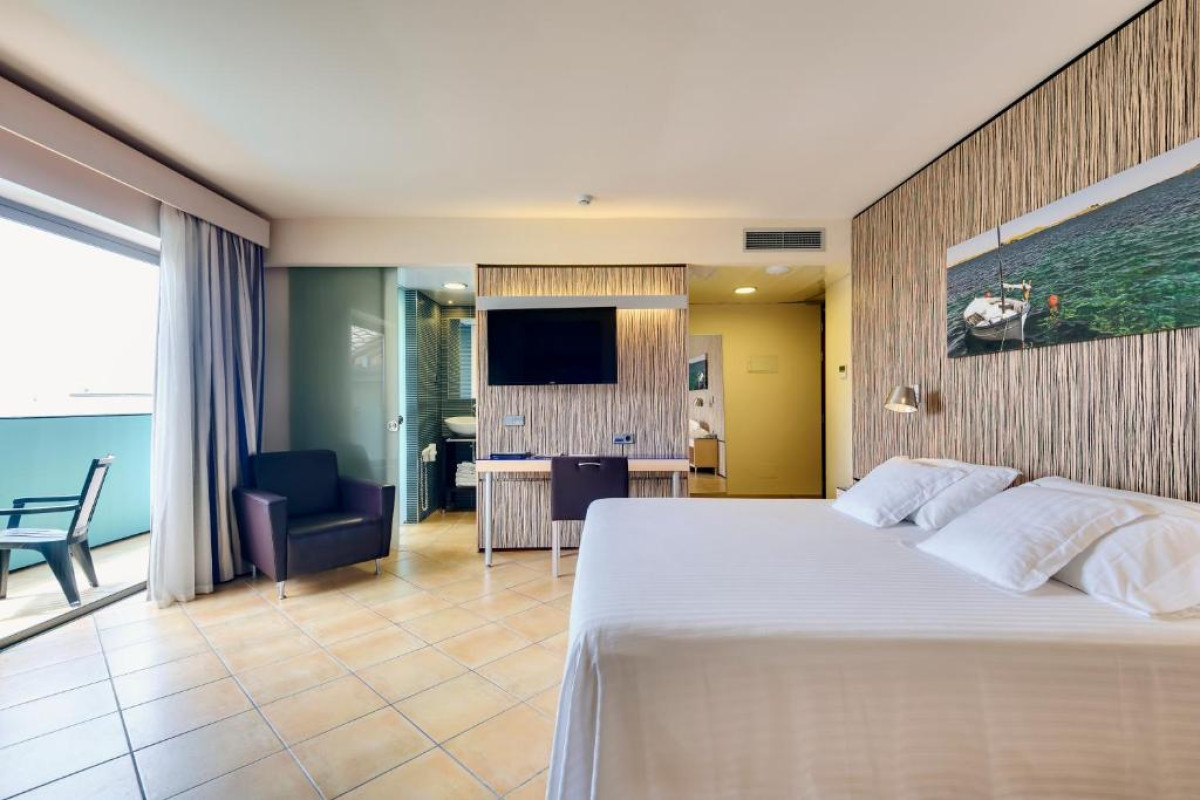 Occidental Menorca Hotel