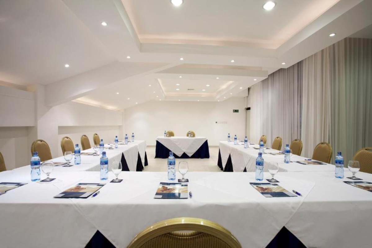 Occidental Tamarindo