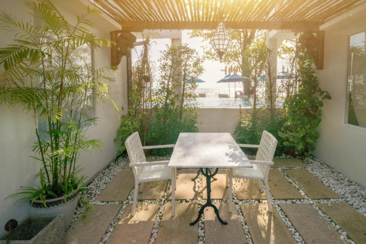 Ocean Breeze Resort Khaolak