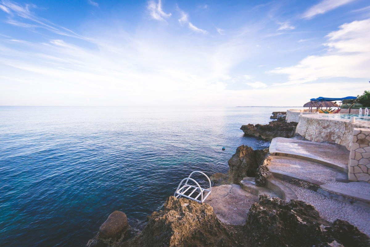 Ocean Cliff Hotel Negril