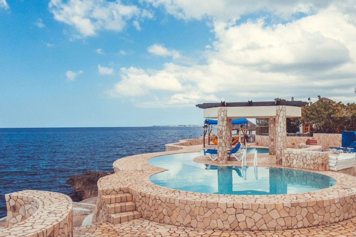 Ocean Cliff Hotel Negril