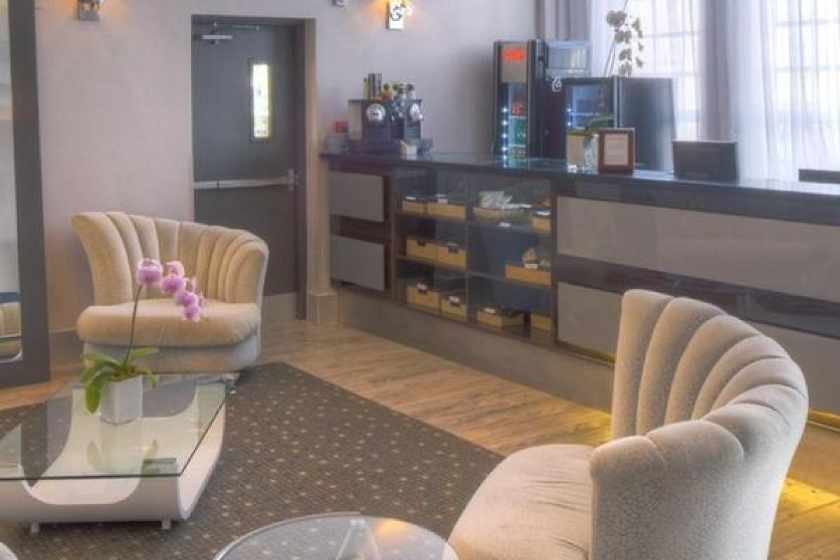 Hotel Ocean Five