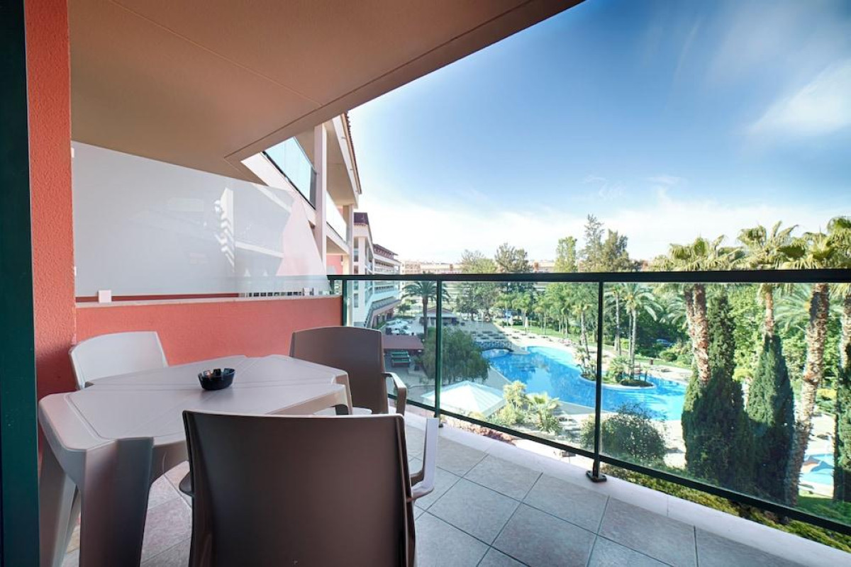 OHTELS VILA ROMANA