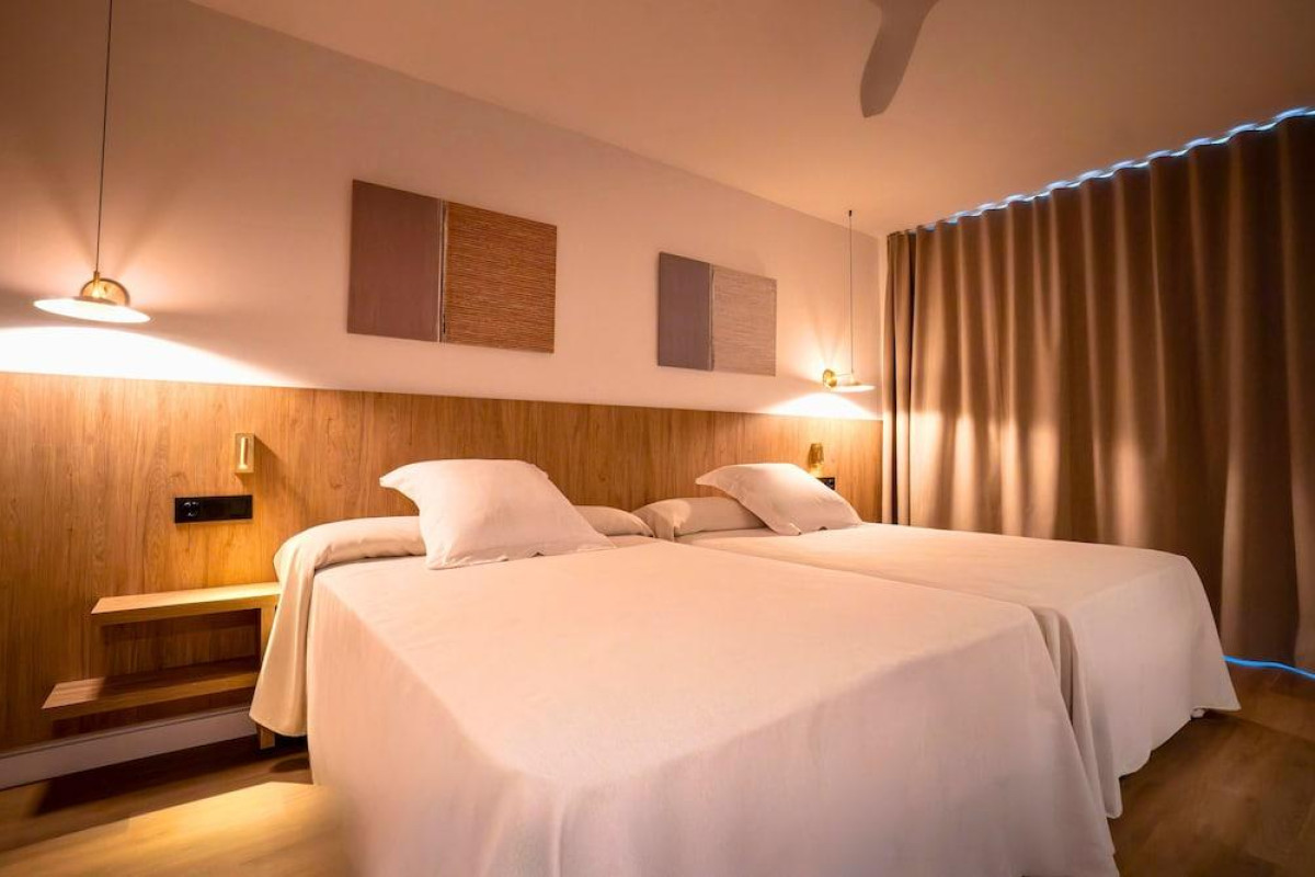 OHTELS VILA ROMANA