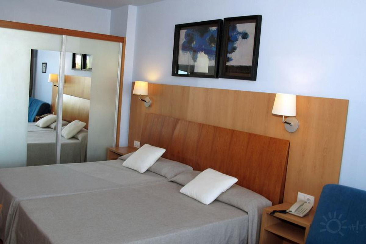 OHTELS VILA ROMANA