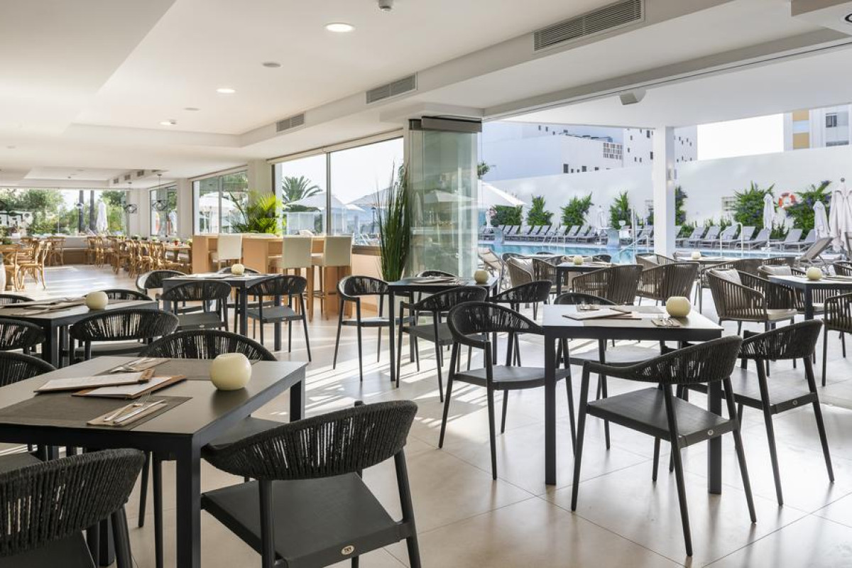 OLA TOMIR PORTALS SUITES