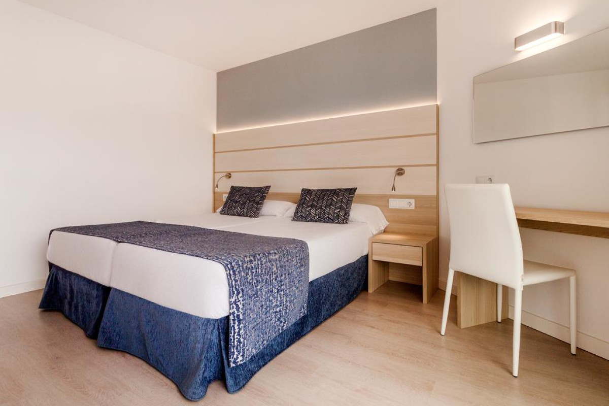 OLA TOMIR PORTALS SUITES