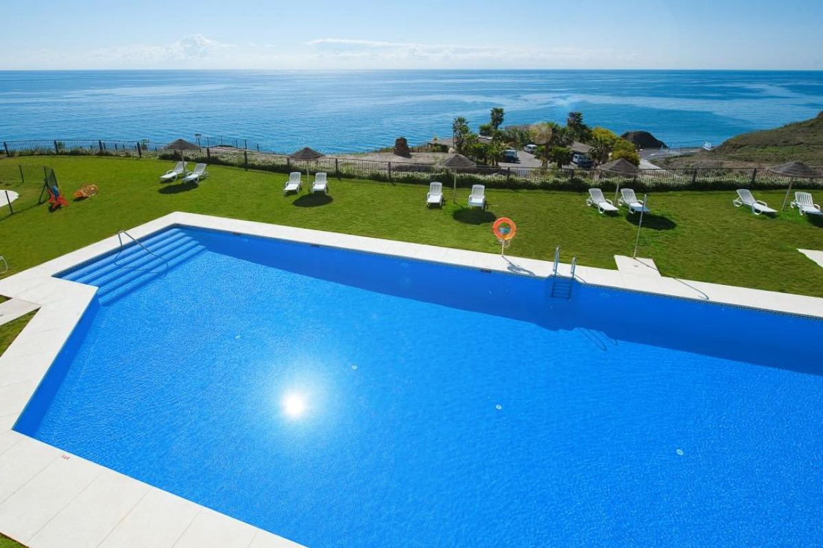 Olee Nerja Holiday Rentals by Fuerte Group