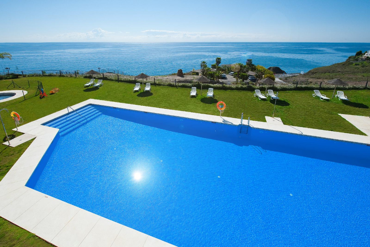 Olee Nerja Holiday Rentals by Fuerte Group