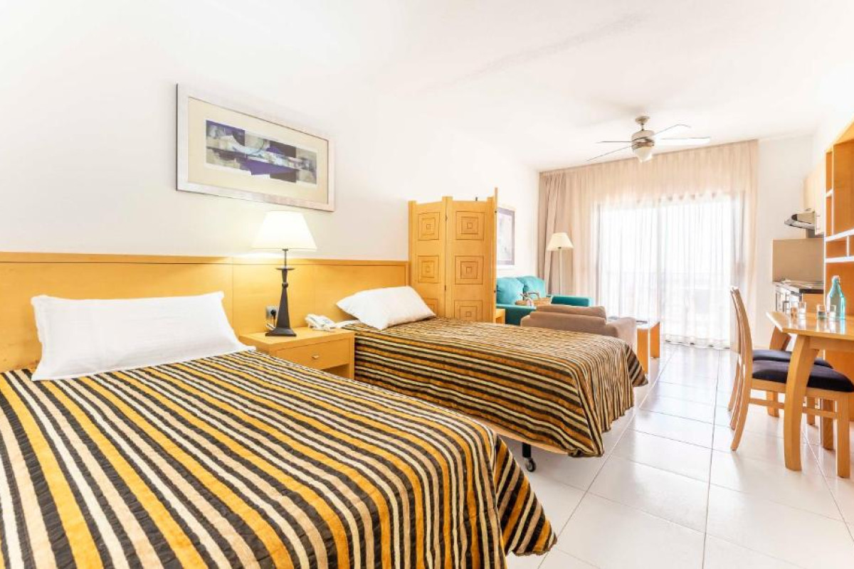 ONA HOLLYWOOD MIRAGE