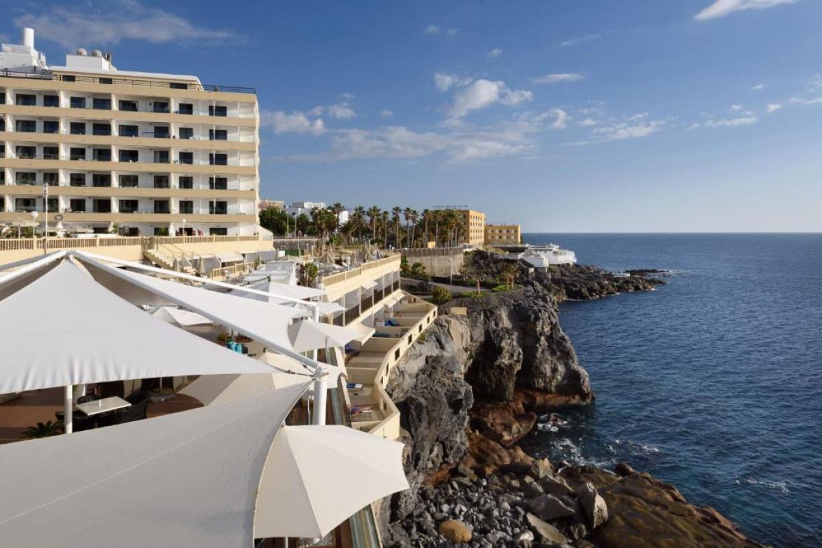 Ona Pearly Grey Hotel