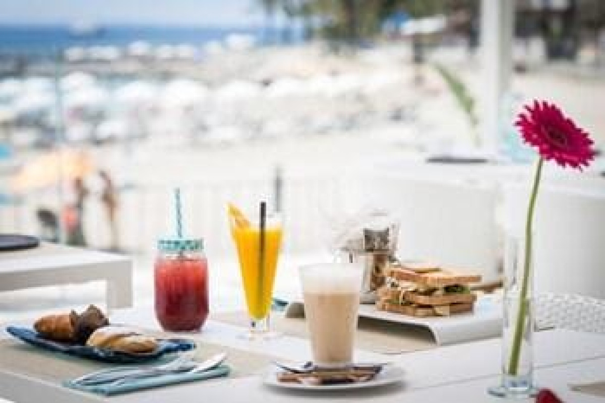 One Ibiza Suites