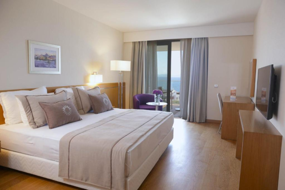 ON LIVE HOTEL