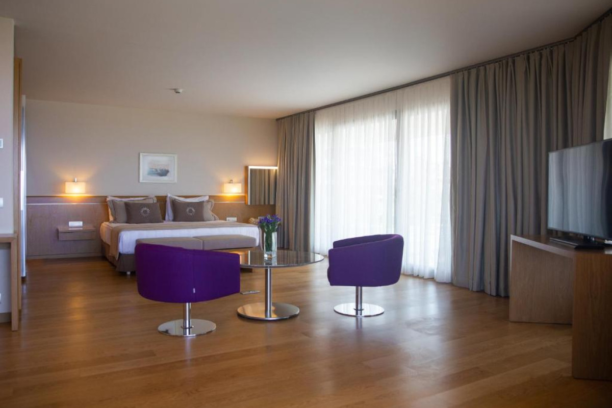 ON LIVE HOTEL