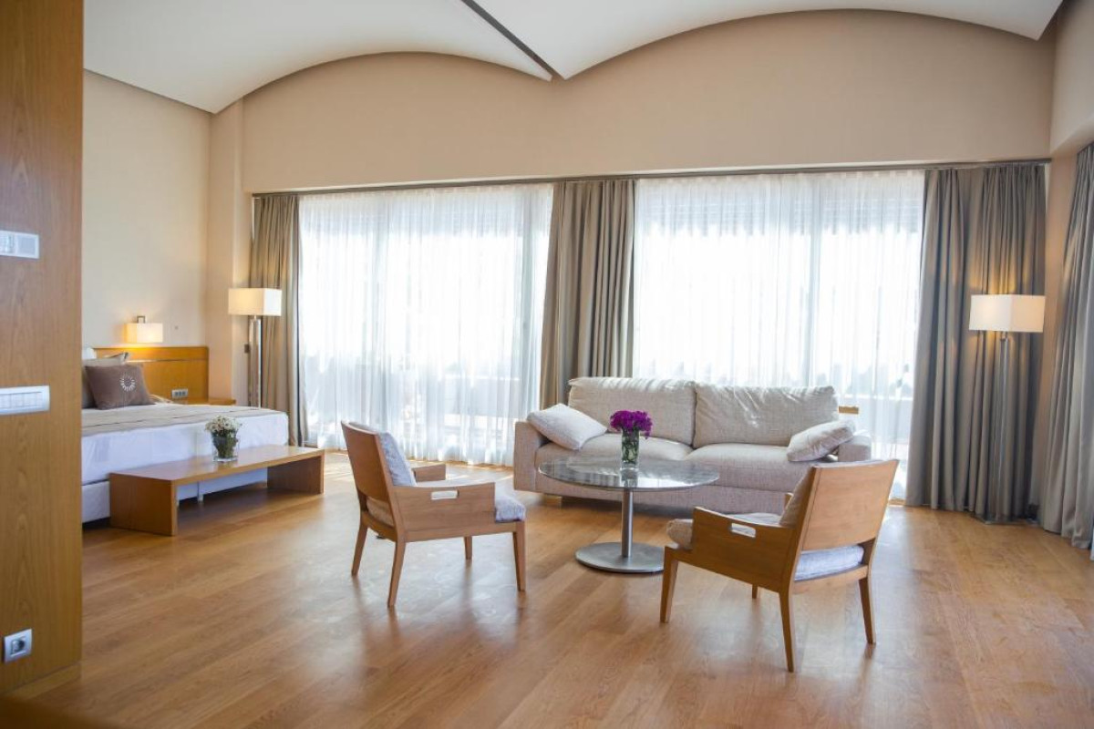 ON LIVE HOTEL