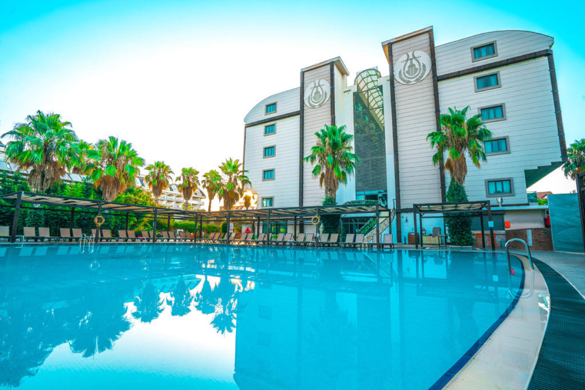 ORFEUS QUEEN HOTEL