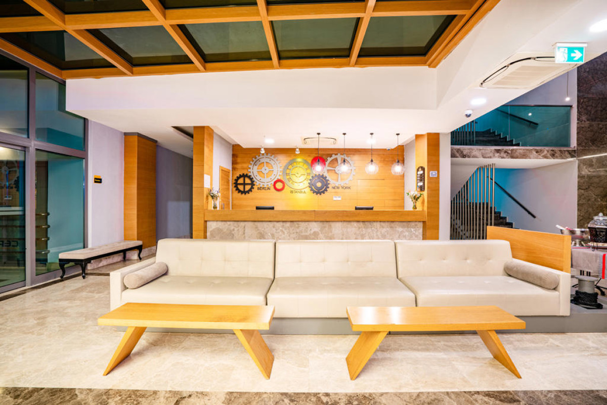 ORFEUS QUEEN HOTEL