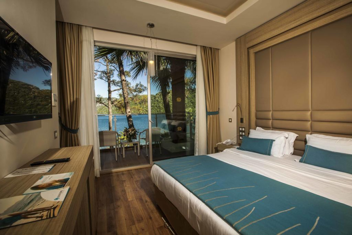 ORKA LOTUS BEACH