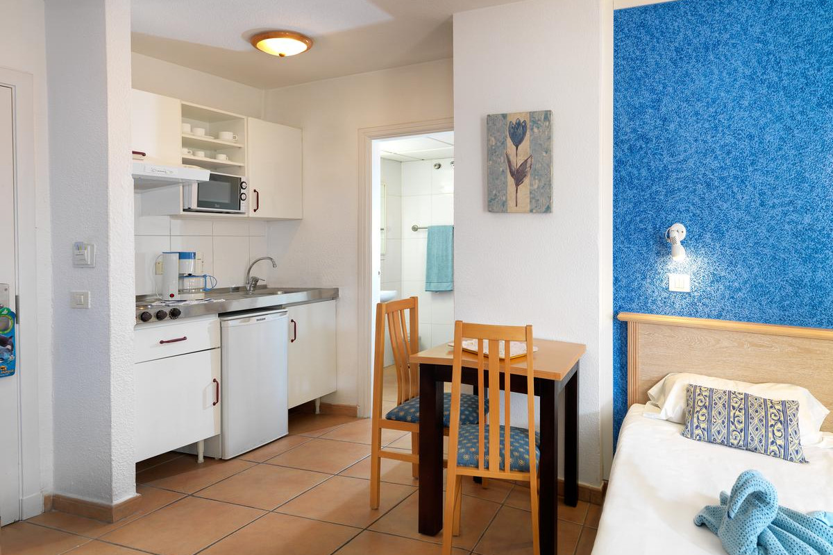 Oro Blanco Apartments