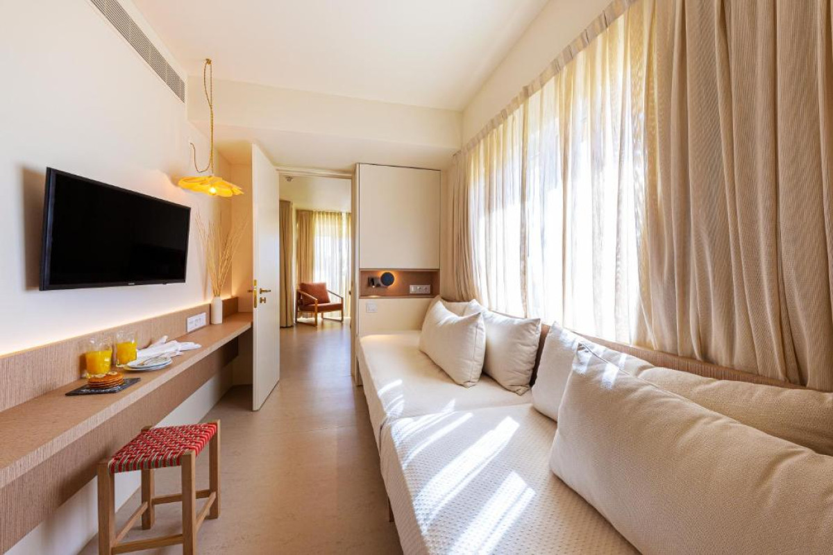 OZADI Altura Beach Resort