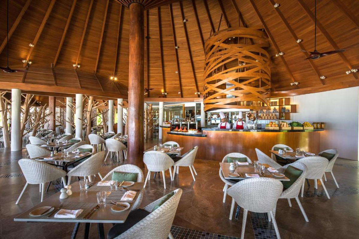 Ozen Life Maadhoo Resort