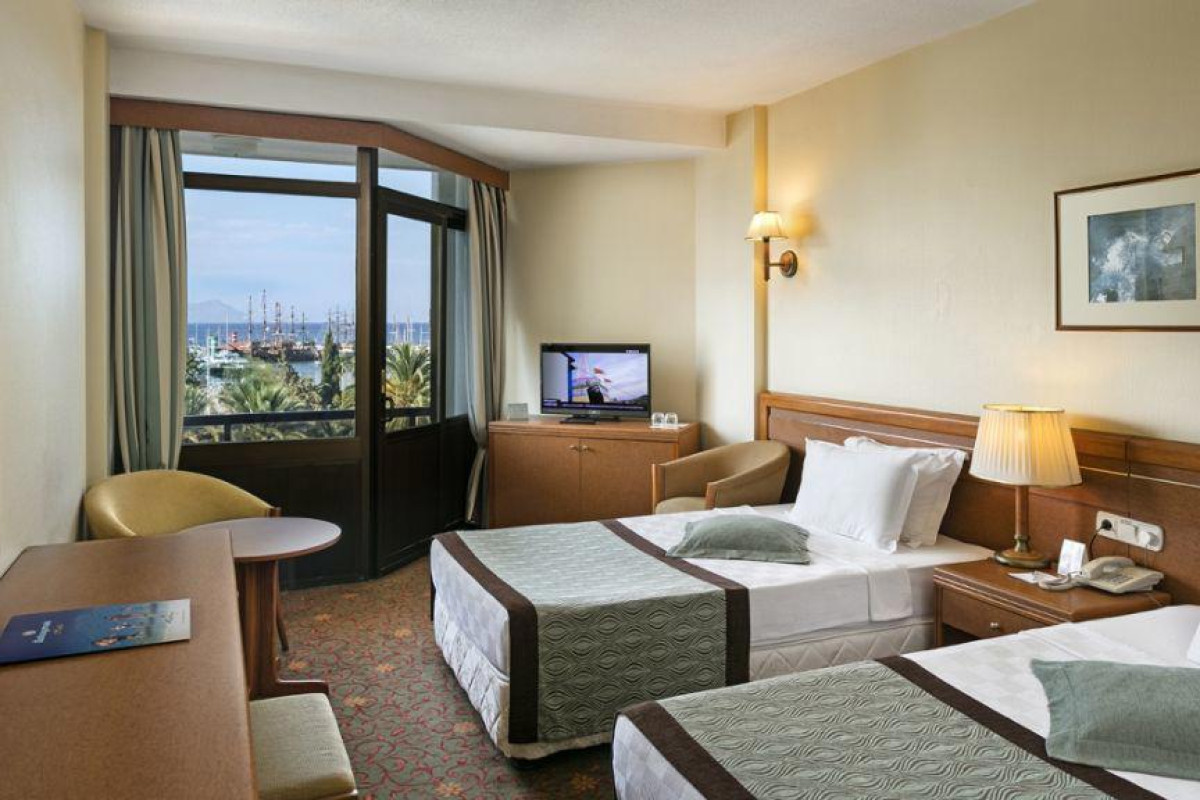 OZKAYMAK KEMER MARINA HOTEL
