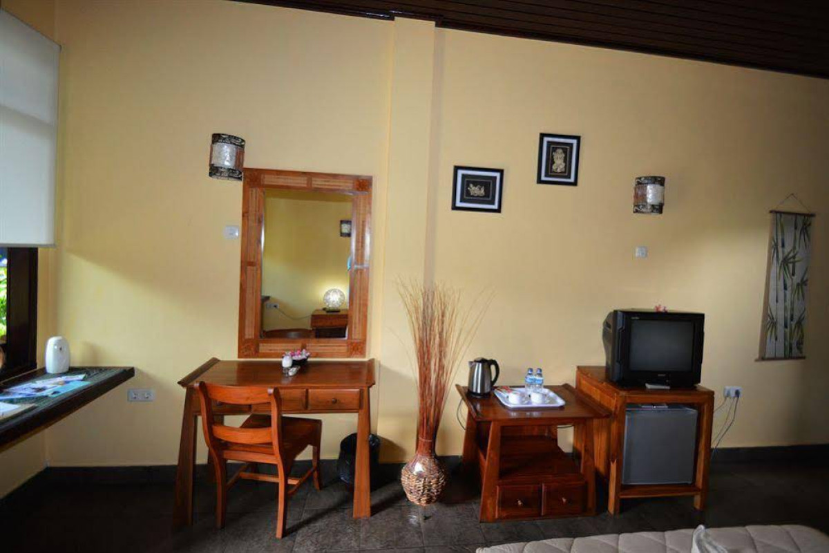 Padang Bai Beach Bungalows Resort