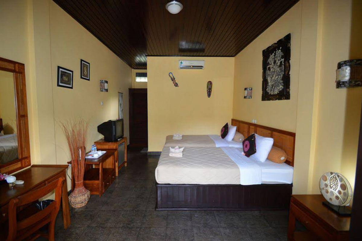 Padang Bai Beach Bungalows Resort
