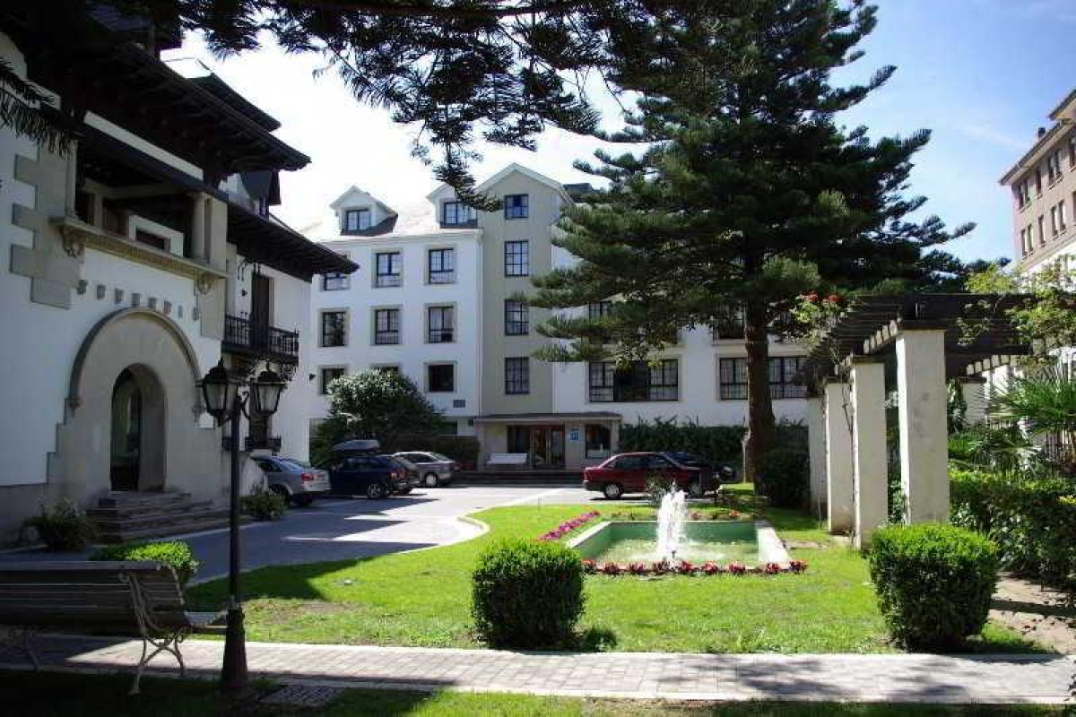 Palacio Arias & Hotel Y Apartamentos Arias