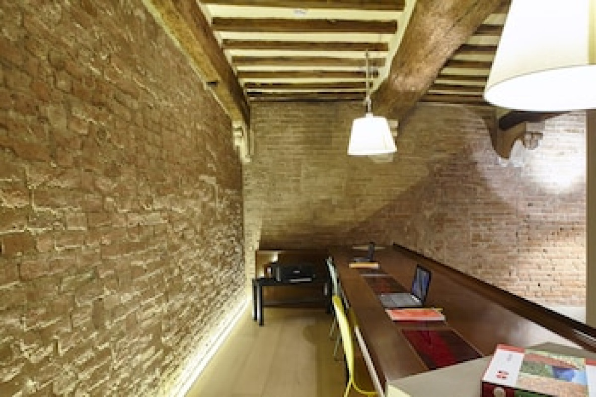 PALAZZETTO ROSSO