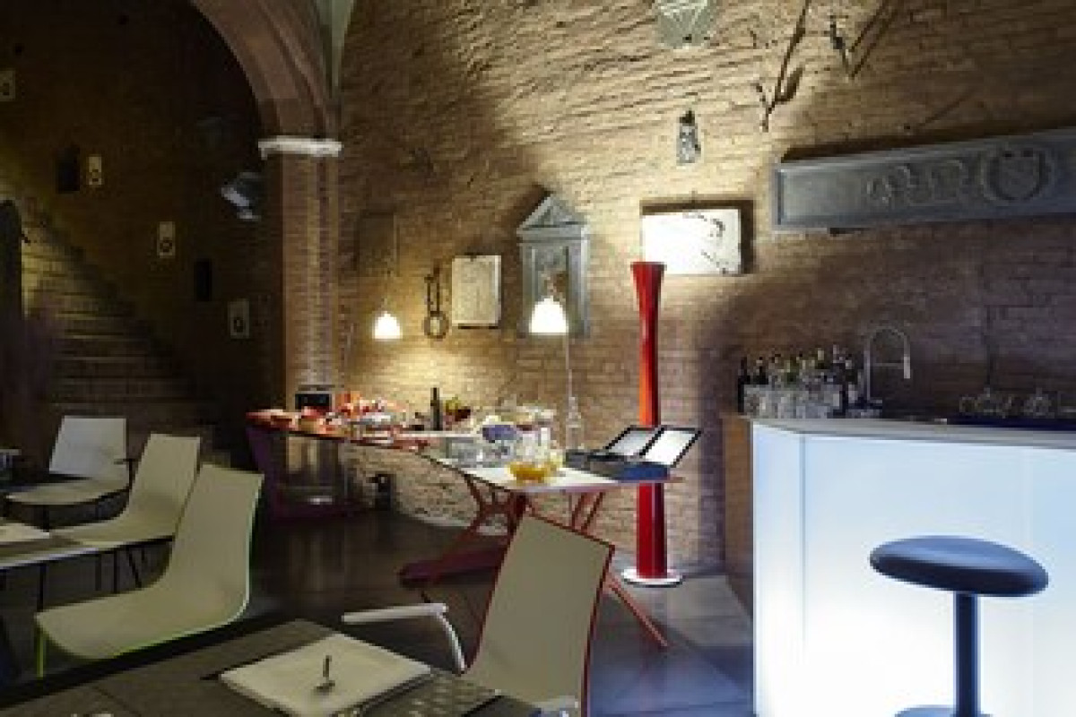 PALAZZETTO ROSSO