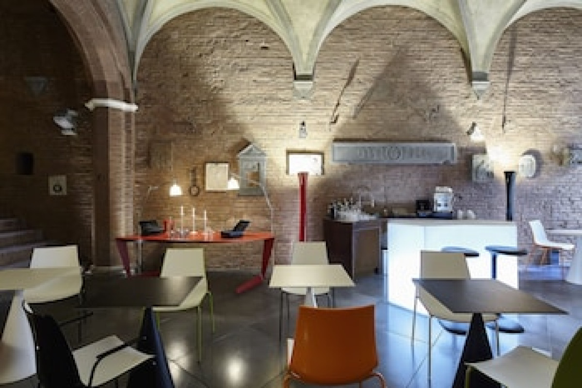 PALAZZETTO ROSSO