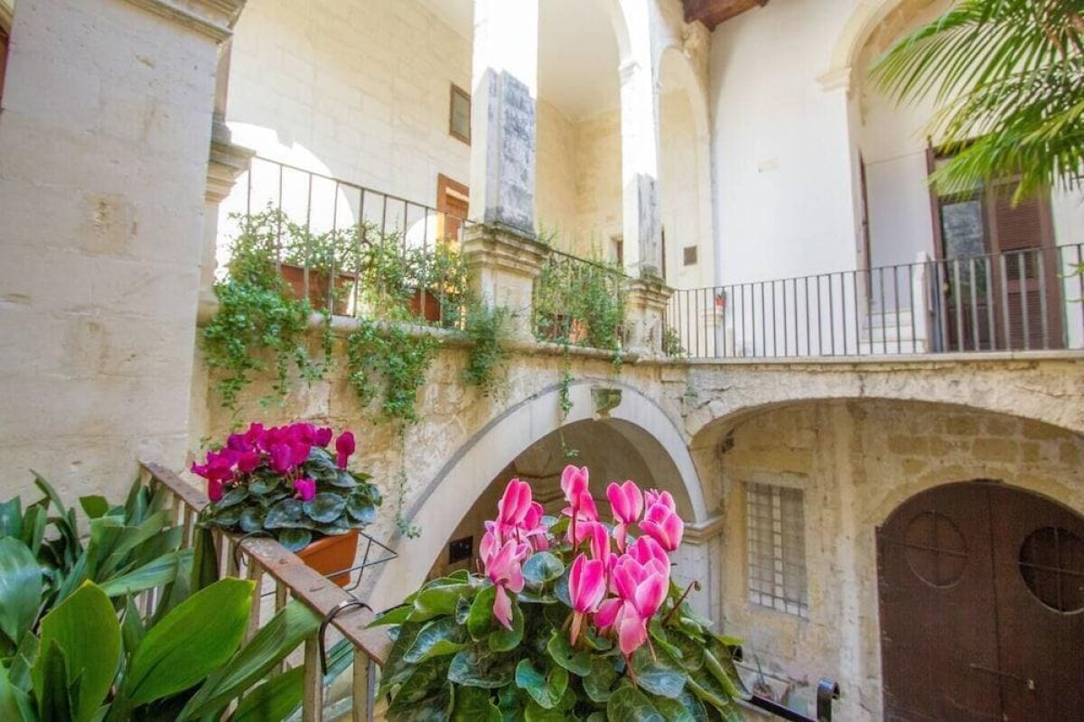 Palazzo Sanseverino