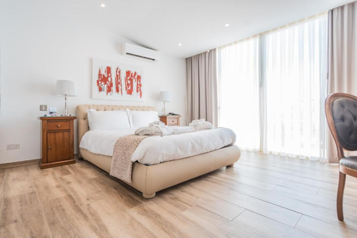 Palazzo Violetta Boutique Hotel