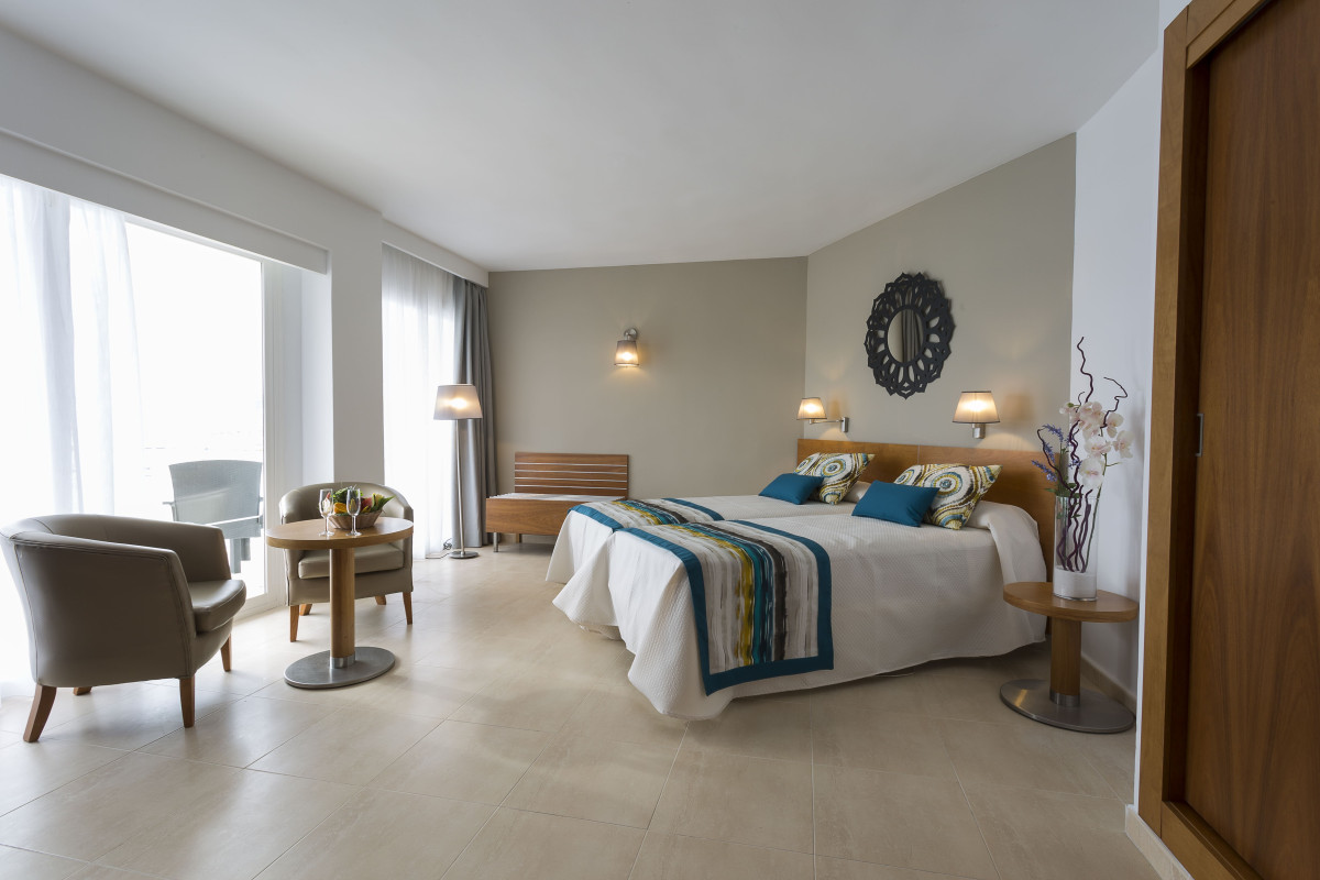Only YOU Hotel Ibiza Palmyra