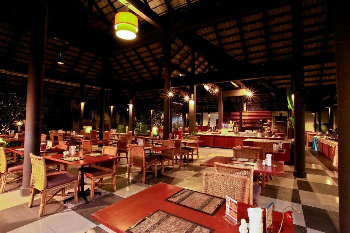 Palm Galleria Resort