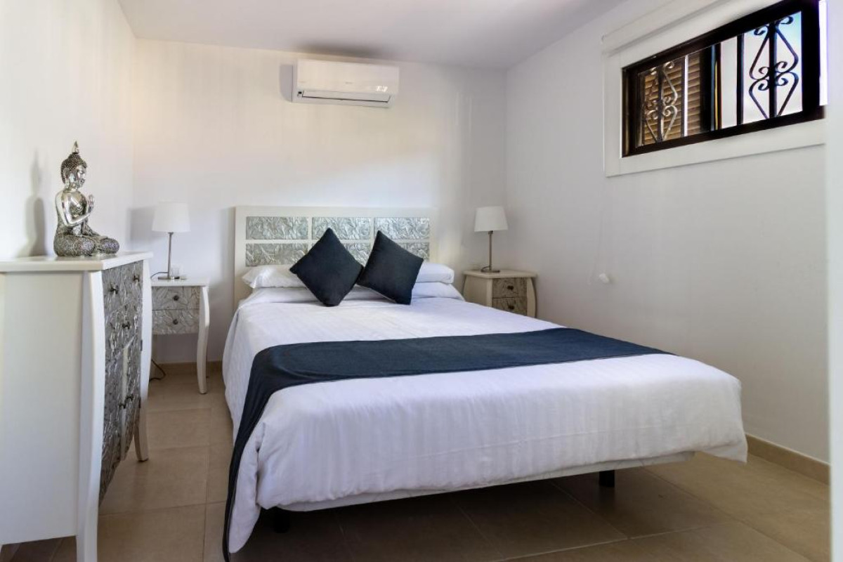 Paloma Beach Apartments