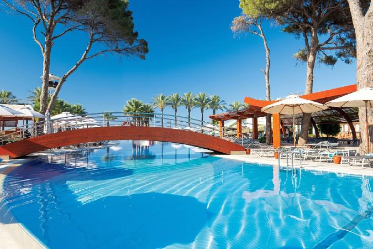 CORNELIA DE LUXE RESORT WINTER