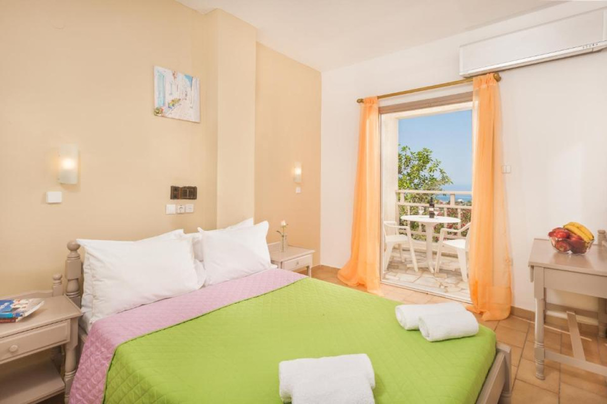 Panorama-Seaview Studios & Apartments